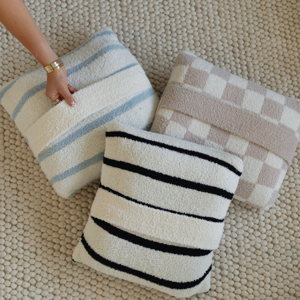 Local Beach Checker Cozy Travel Blanket